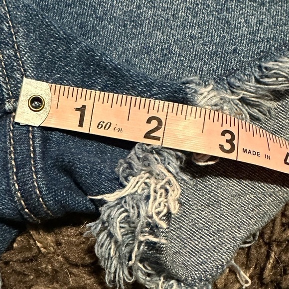 Just Black Denim Women’s Size Medium Denim Blue Jean Shorts EUC - Picture 4 of 7